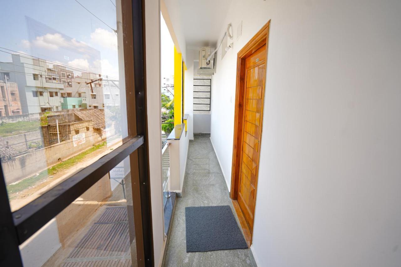 Mahasri Studio Apartments- Brand New Fully Furnished Air Conditioned Studio Apartments Tirupati Eksteriør billede